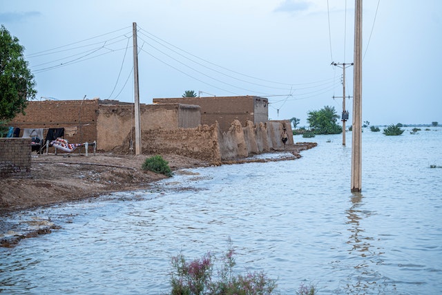 With more difficulties in cultivation, food insecurity tends to increase and affects vulnerable populations.