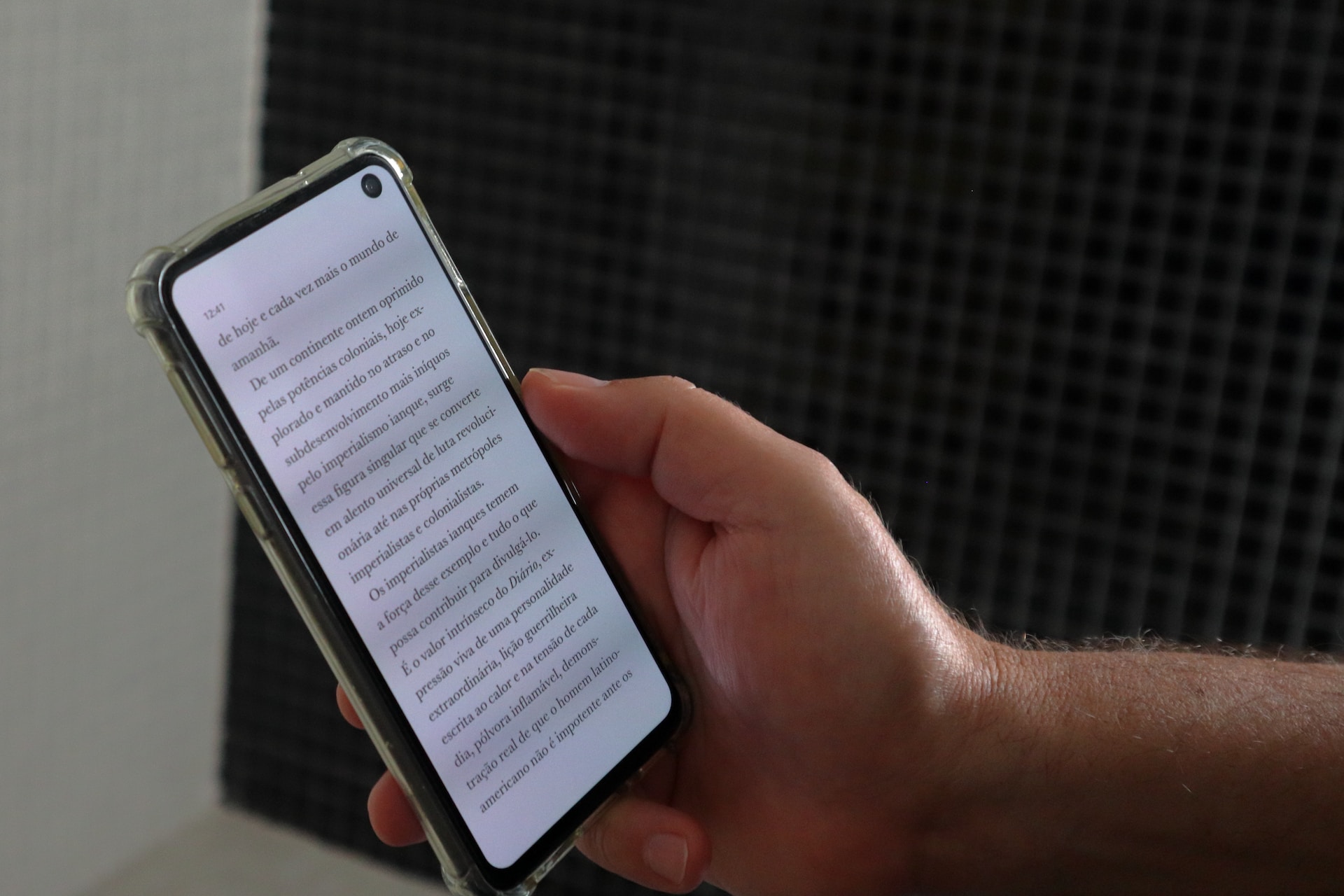 The program allows you to read books on Kindle or in the app for mobile devices.
