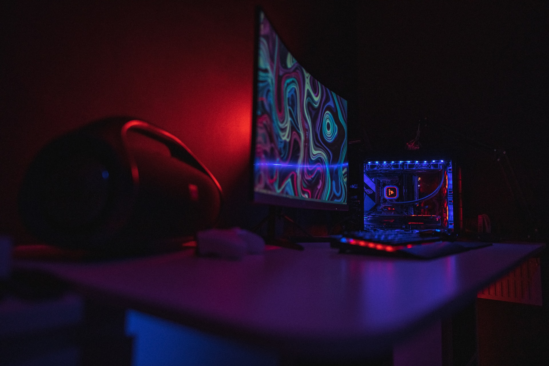 Dynamic Lighting should relieve the headaches of game users.