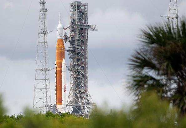 Por outro lado, a Administração Nacional da Aeronáutica e Espaço dos Estados Unidos (NASA) planeja realizar o lançamento da missão à Lua, Artemis III, em meados de 2025.