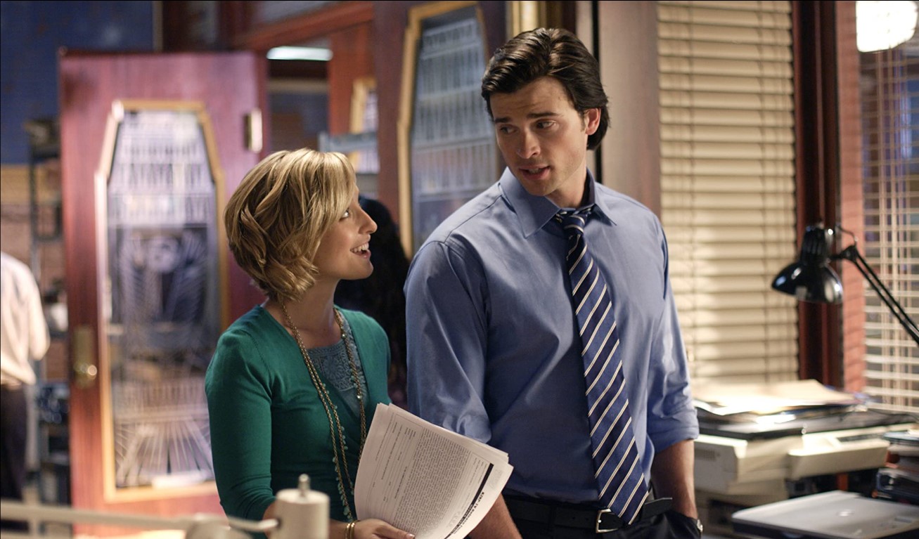Interpretando Chloe, Allison Mack teve importante papel nas primeiras temporadas de Smallville.