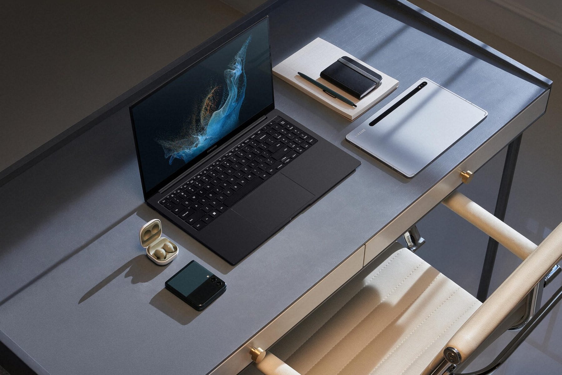 Galaxy Book2 Pro is available in Graphite and Silver color options. 