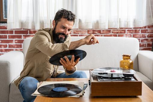 Saudosismo continues to keep record players active to this day.  (Source: GettyImages)