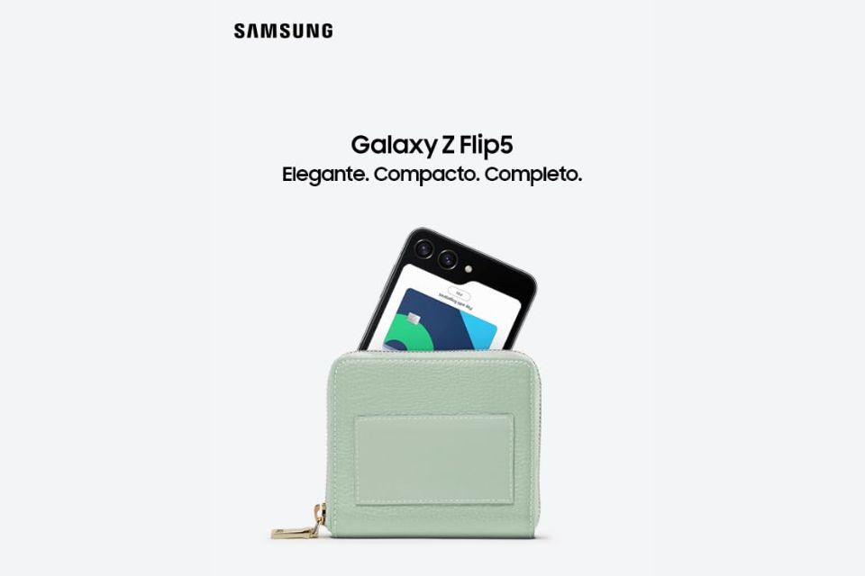Galaxy Z Flip 5 é mais compacto e cabe facilmente em qualquer bolso.