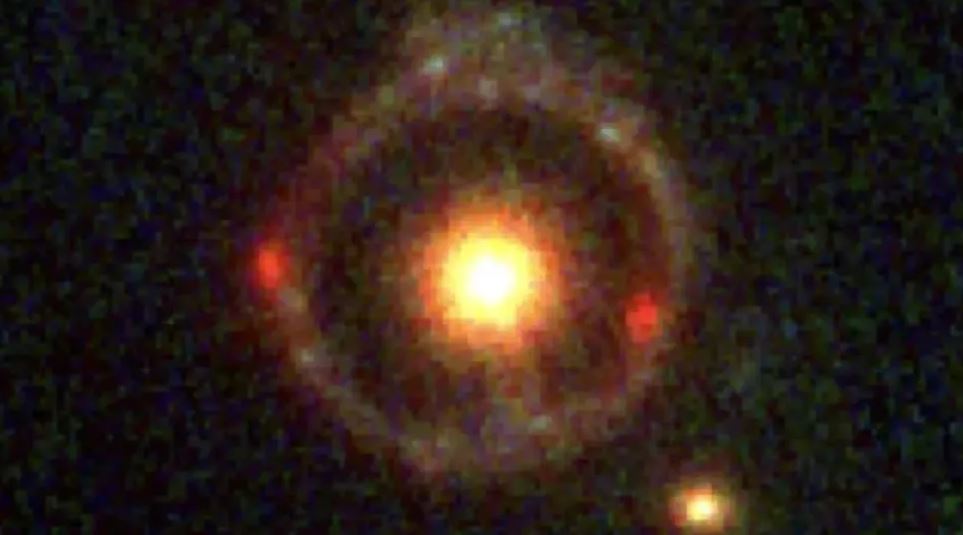 In addition to the new Einstein Ring (image), another example of the phenomenon was discovered in September 2022 in the JO418 galaxy, approximately 12 billion light-years from Earth.