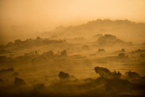 O clima em Vênus é tão extremo que a temperatura é capaz de derreter chumbo ao 'ar livre'.