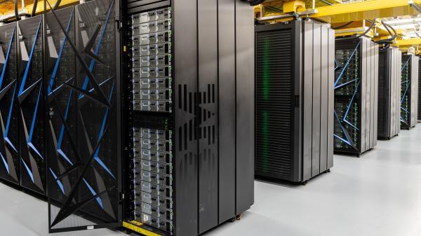 Summit foi o supercomputador mais rápido até 2020, quando foi destronado nessa corrida.
