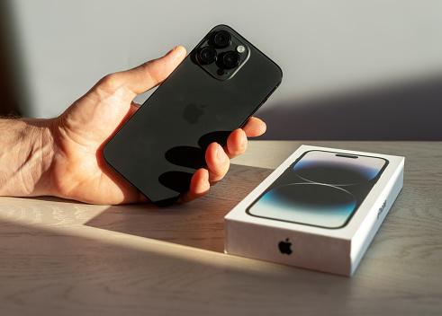 Os leilões trazem boas oportunidades para adquirir um iPhone barato.
