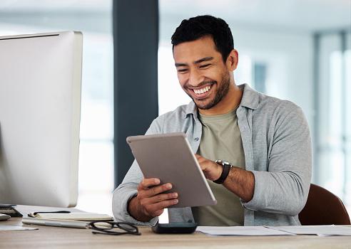 Mesmo já tendo todos os requisitos para se candidatar a uma vaga, continue estudando para ir mais longe. (Getty Images/Reprodução)