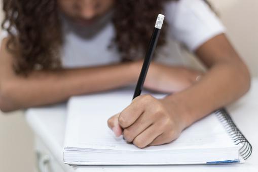 Saber escrever uma redação é fundamental para a aprovação no vestibular.