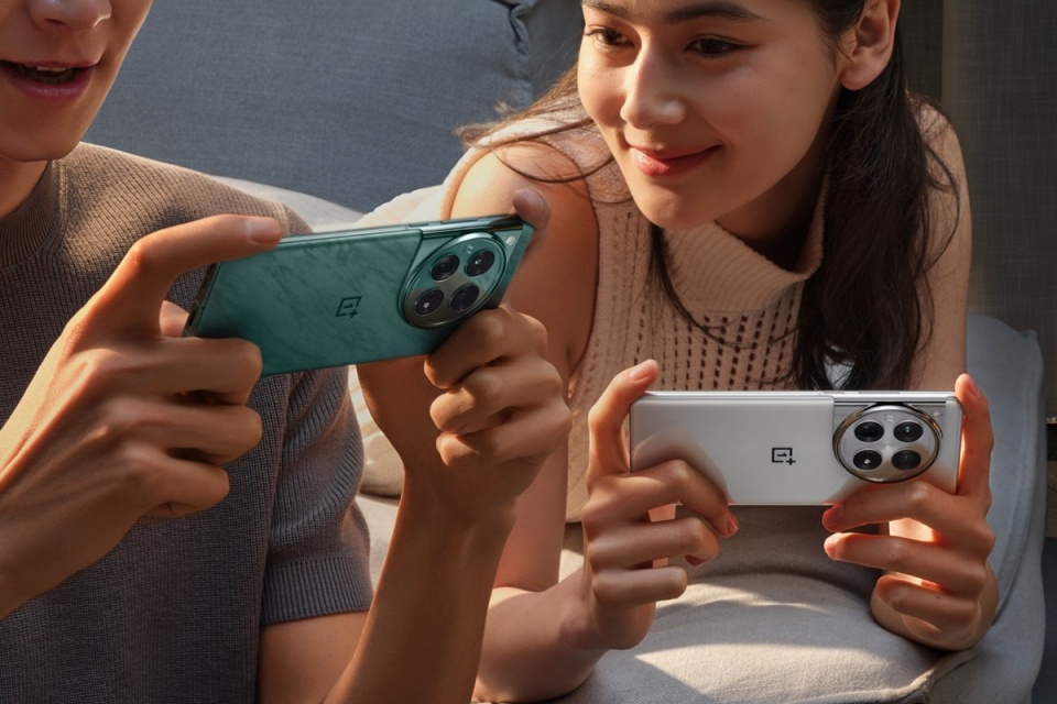 OnePlus 12 quer desbancar o iPhone 15 Pro com 24 GB de RAM e câmeras poderosas
