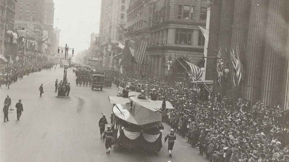 Desfile na Filadélfia em 1918. (Imagem: Reprodução/Smithsonianmag)