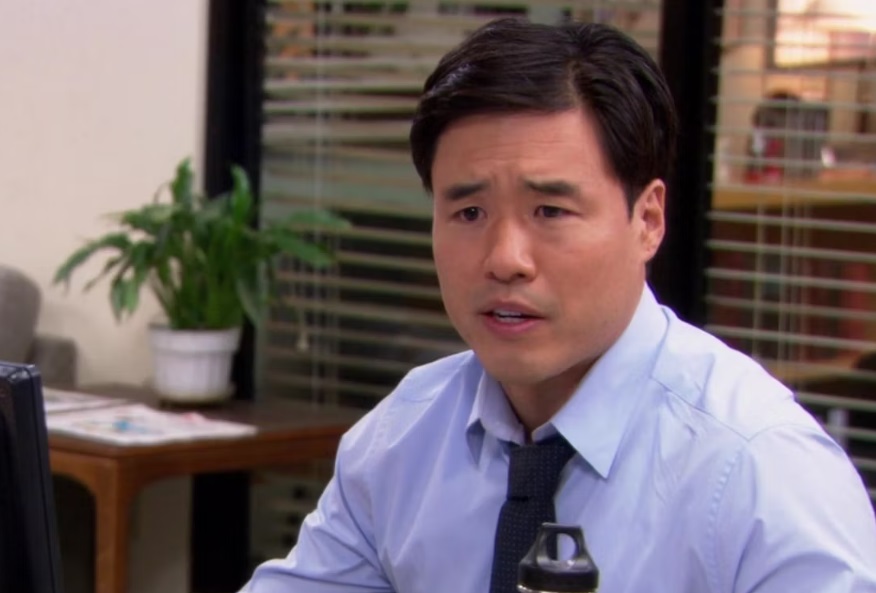 Randall Park como "Jim asiático" em The Office