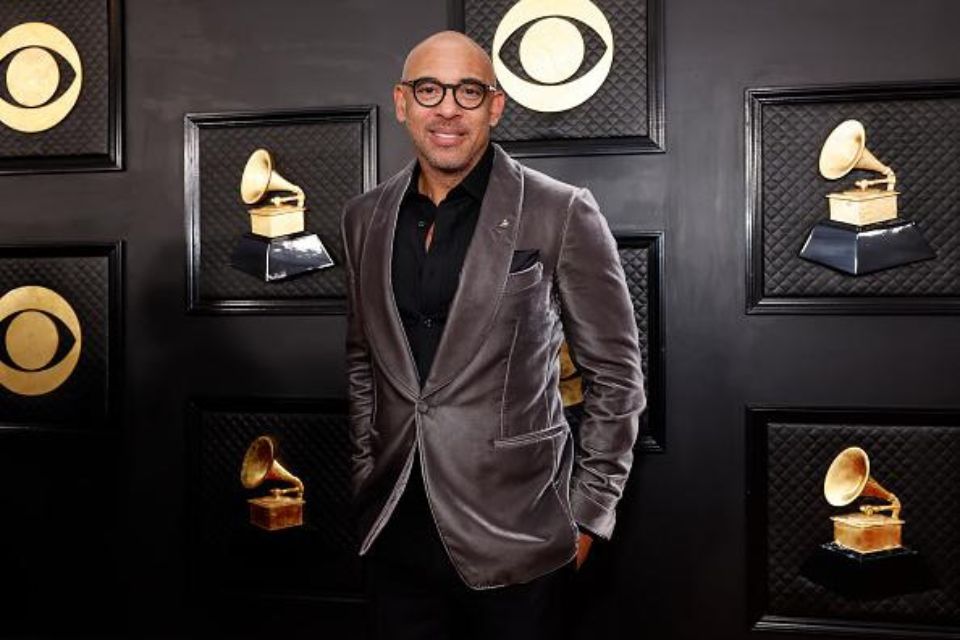 CEO da Recording Academy, responsável pelo Grammy, mostra preocupação com uso de IA na música