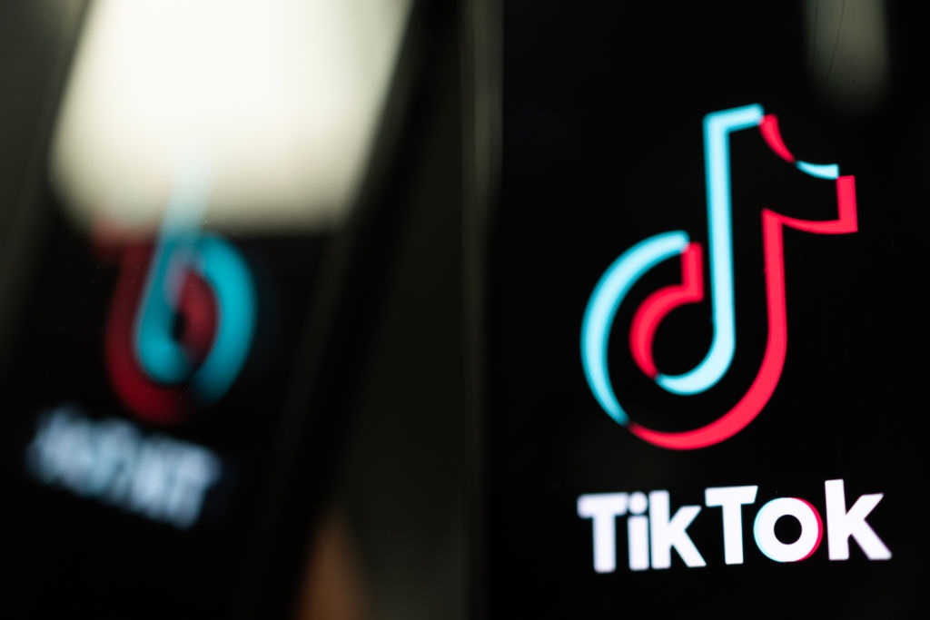 UE vai investigar TikTok por falhas em privacidade e proteção de menores