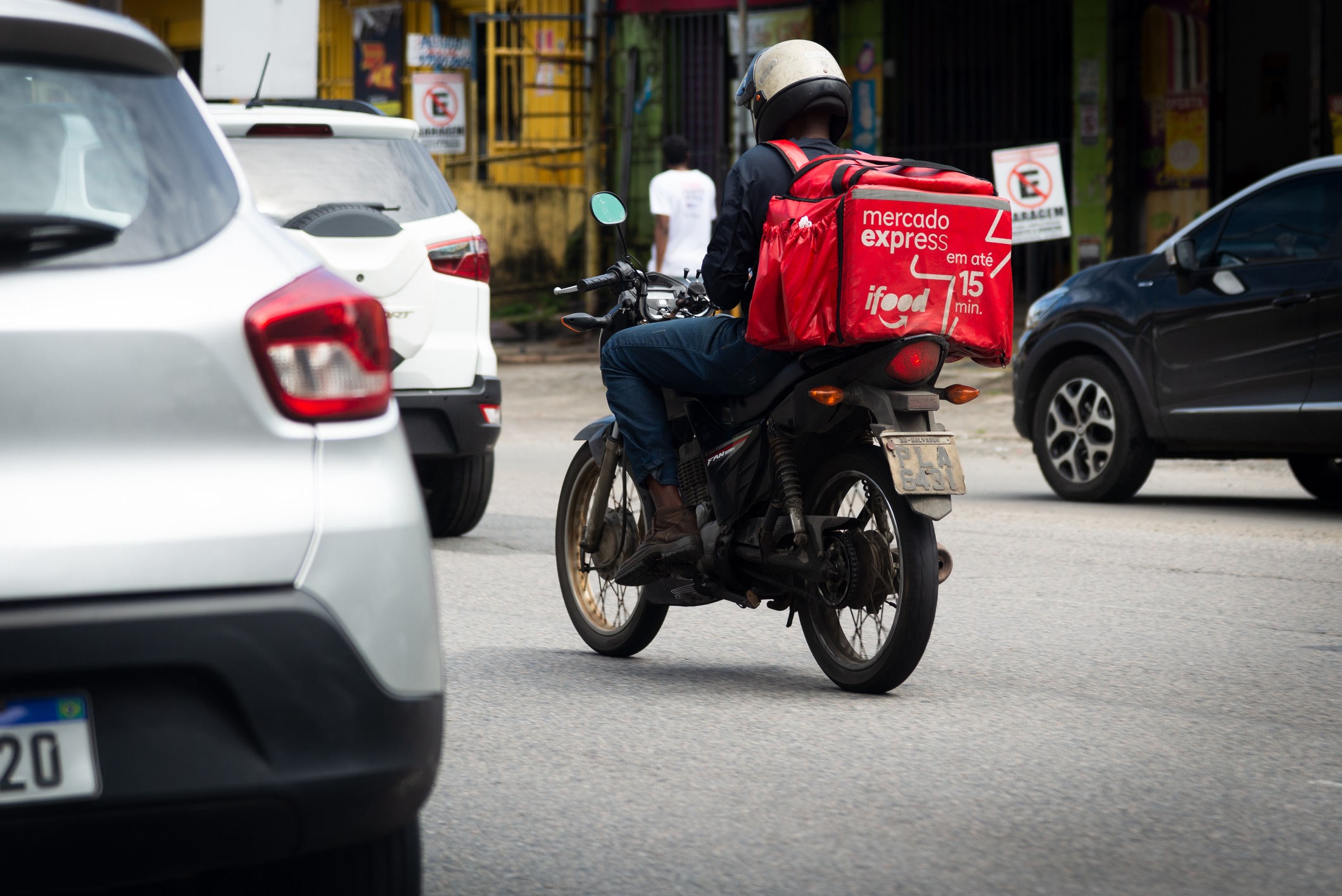 Ministro do Trabalho diz que iFood e Mercado Livre adotam modelo 'altamente explorador'