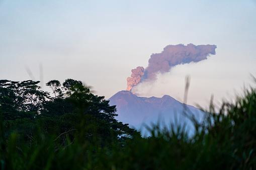 O vulcão mais antigo do mundo se formou há 1,9 bilhão de anos atrás e está localizado no estado do Pará. (Fonte: Getty Images/Reprodução)