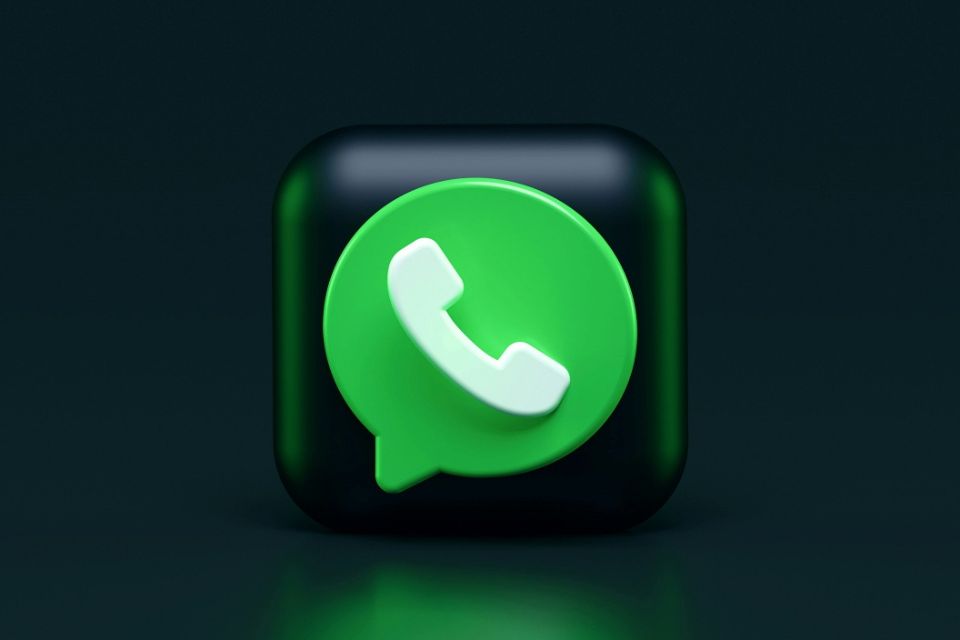 WhatsApp testa novo visual para tela de chamadas de Ã¡udio no Android