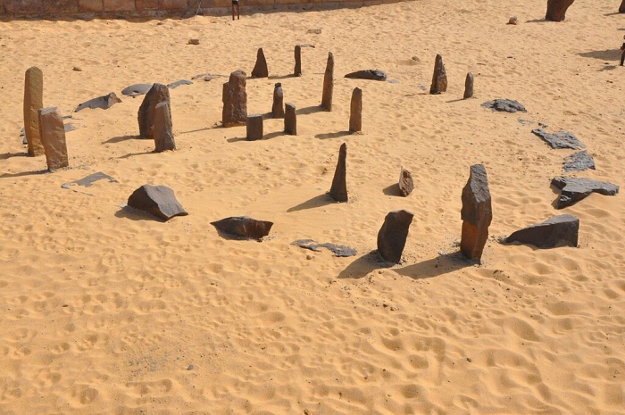 Sítio arqueológico de Nabta Playa. (Fonte: Wikimedia Commons)