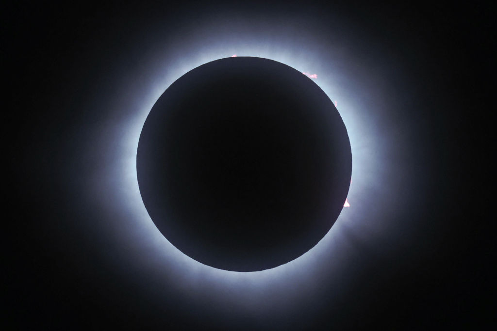Eclipse solar total de 2024: confira as fotos do raro fenômeno