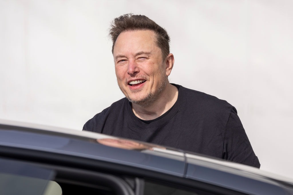 Tesla tenta aprovar pela segunda vez bônus de quase R$ 300 bilhões para Elon Musk