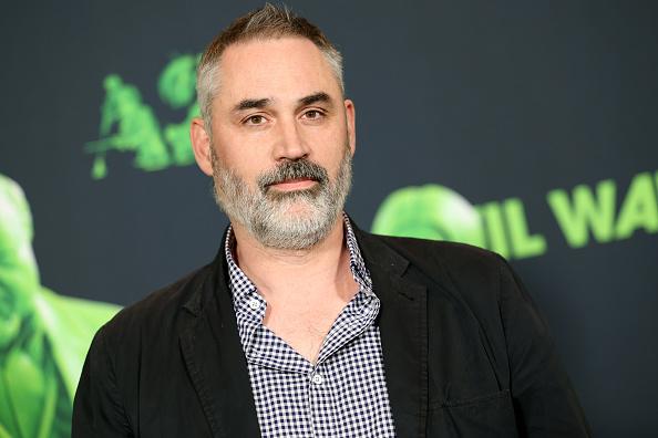 Confira 4 filmes de ficção científica para assistir nos quais Alex Garland esteve presente.