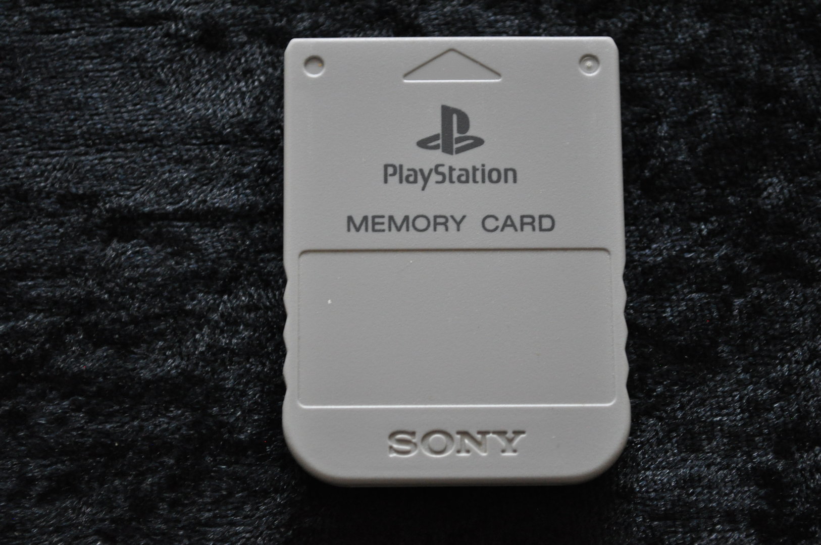 6 curiosidades sobre o Memory Card, o clássico acessório do PS1 e PS2
