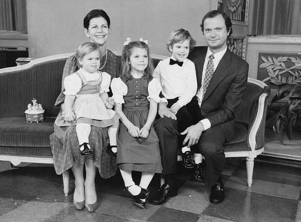 Rainha Sílvia, rei Carlos e filhos. (Fonte: Getty Images/Reprodução)