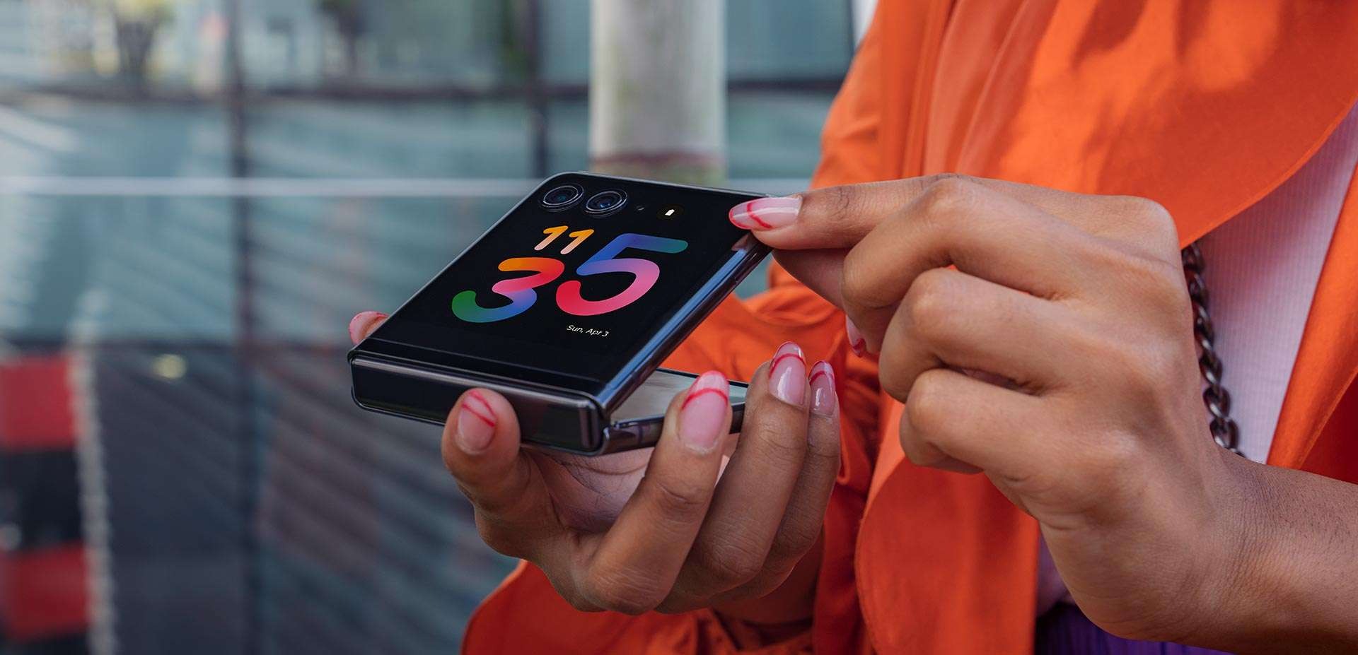 Motorola Razr 50 Ultra: fotos reais do dobrável reforçam mudanças só no hardware