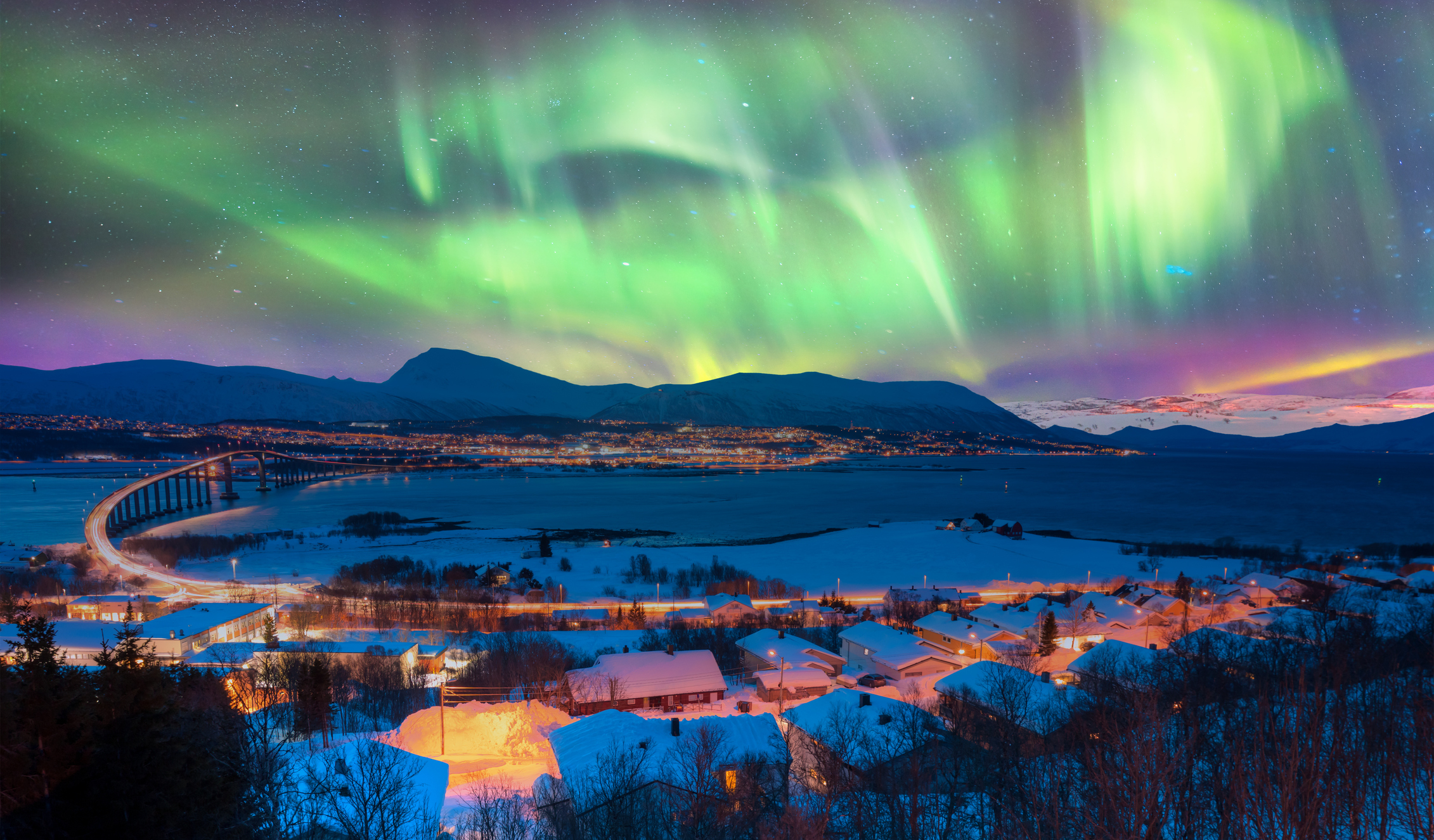 Por que a aurora boreal tem cores diferentes?