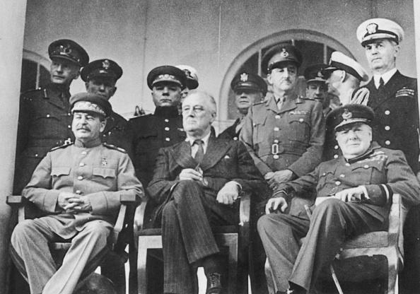 Os líderes dos Aliados eram Josef Stalin, Franklin Roosevelt e Winston Churchill. (Fonte: GettyImages/Reprodução)
