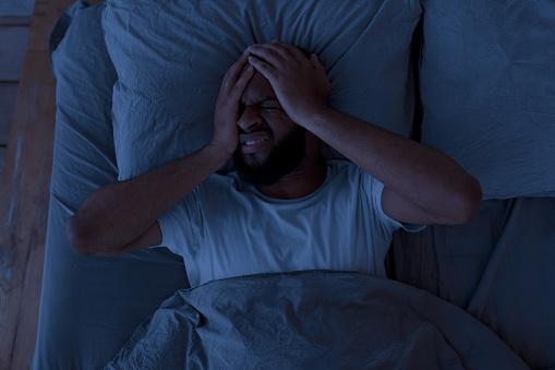 Estudo é a primeira evidência de como pesadelos podem ajudar a monitorar doenças autoimunes. (Fonte: GettyImages)