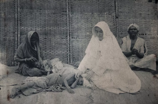 Irmã Maria do Sagrado Coração exerceu a medicina na ïndia, onde cuidou de pacientes com hanseníase. (Fonte: Wikimedia Commons / Reprodução)