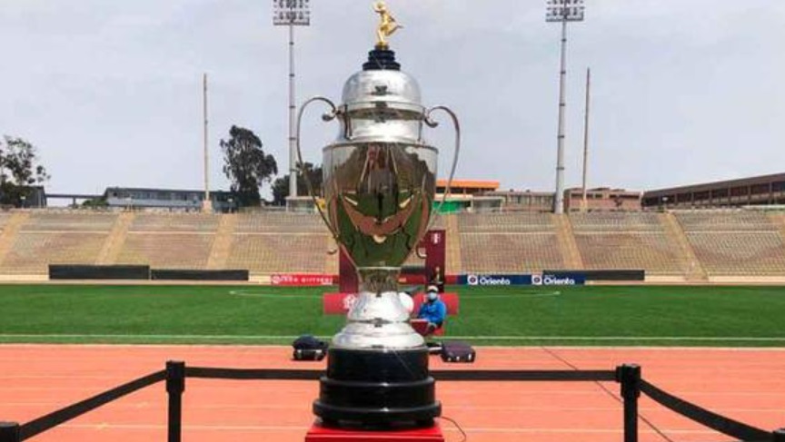 O troféu da Copa Perú. (Fonte da imagem: Reprodução/El Comercio)