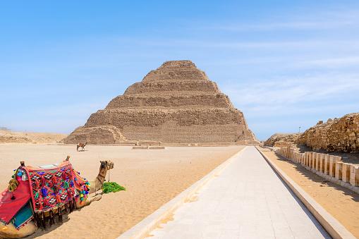 A pirâmide de Djoser, a mais famosa de Saqqara. (Fonte da imagem: GettyImages)