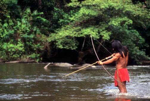 O uso exagerado da tecnologia tem prejudicado as atividades da tribo. (Fonte: Getty Images/Reprodução)