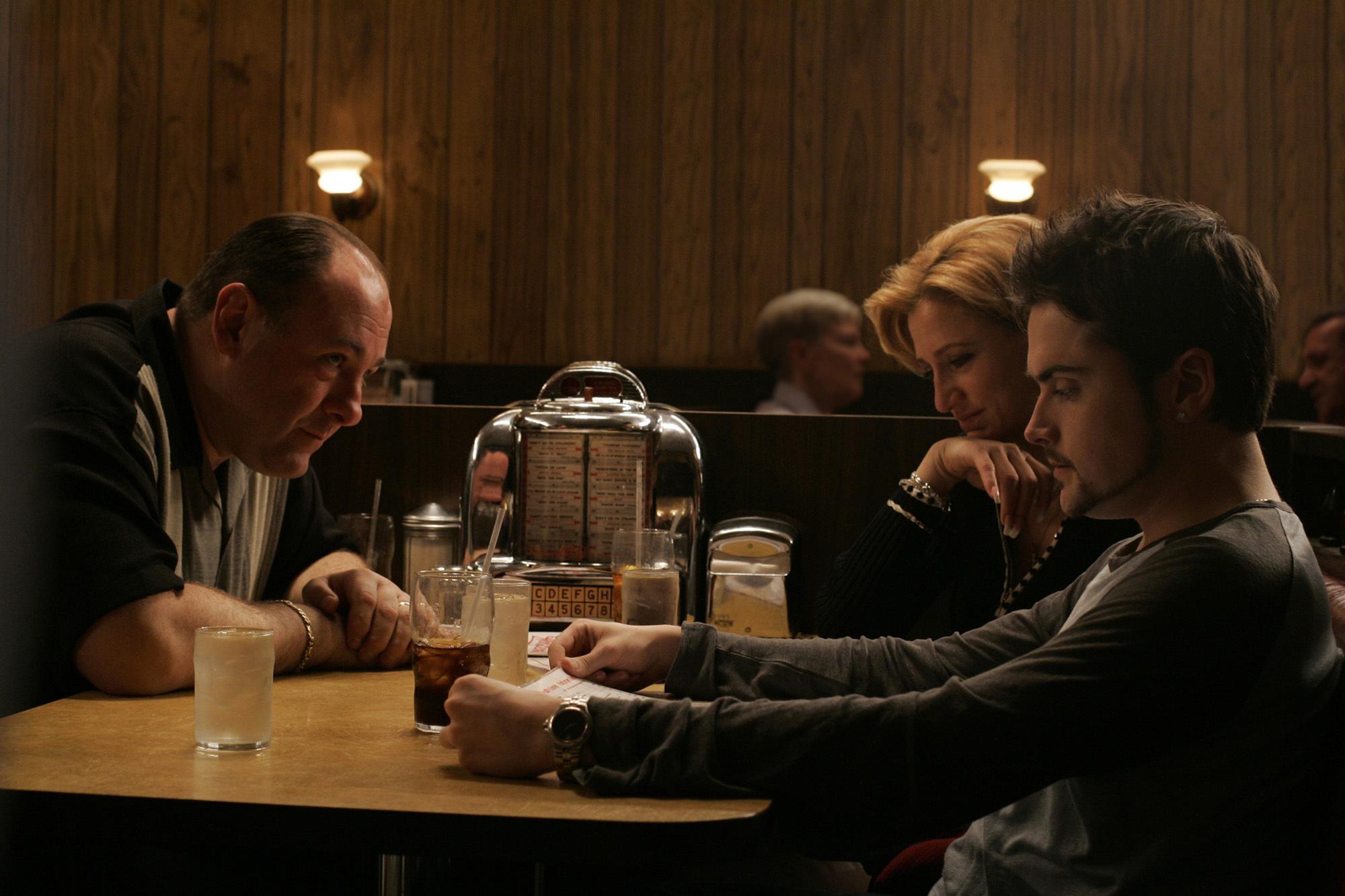 A última cena de The Sopranos cria tensão e mistério, deixando os espectadores vidrados.