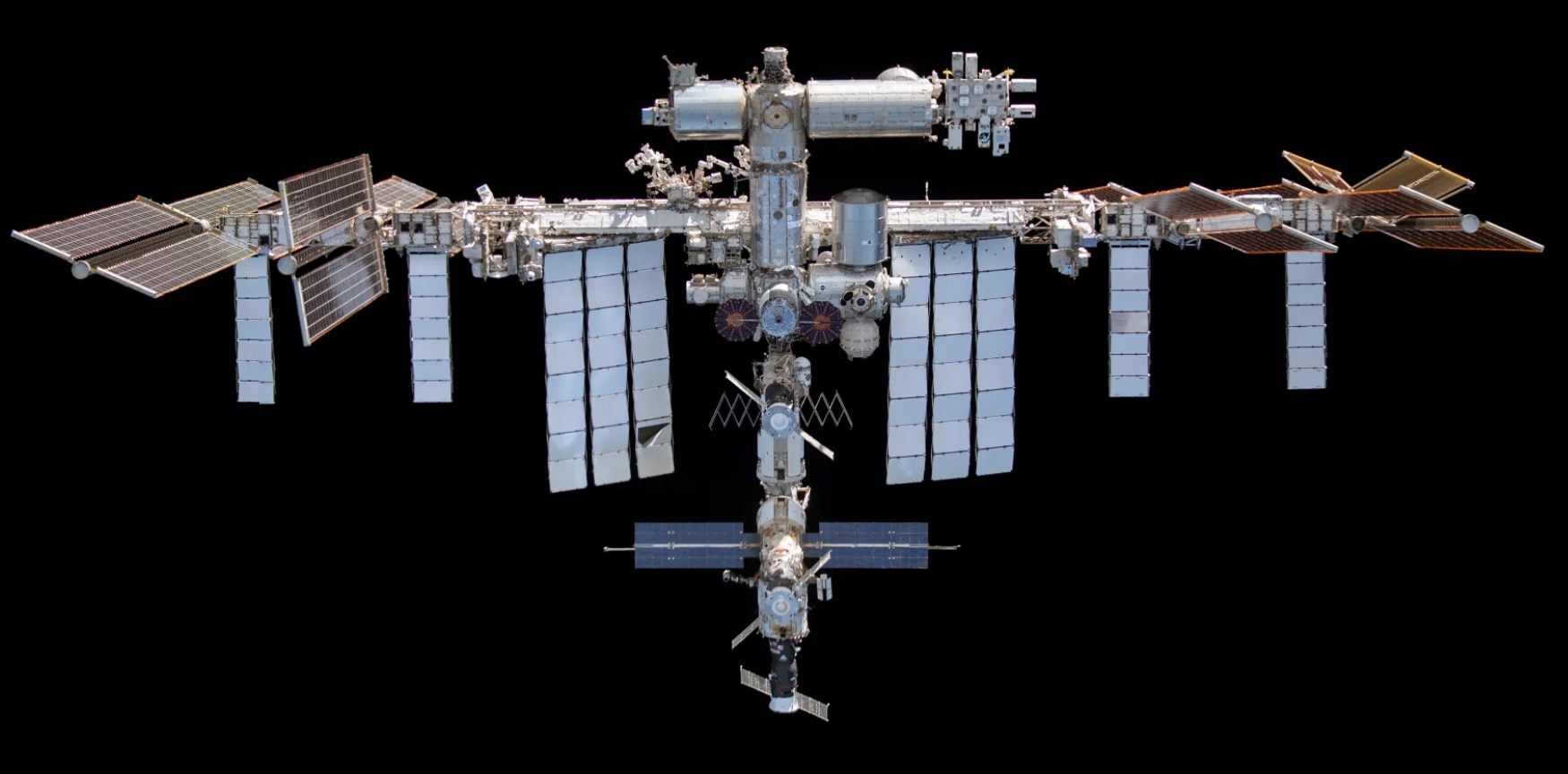 A atual estrutura da ISS no espaço. (Fonte da imagem: Reprodução/NASA