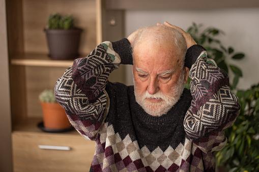 A perda de memória é um dos sintomas do Alzheimer. (Fonte: Getty Images/Reprodução)