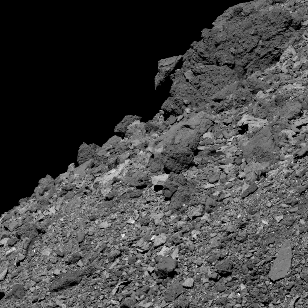 Amostra do asteroide Bennu carrega informaes cruciais sobre as origens de planetas primitivos no Sistema Solar. (Fonte: Wikimedia Commons)