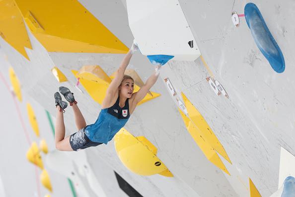 Atleta durante competição de boulder. (Fonte: Getty Images/Reprodução)