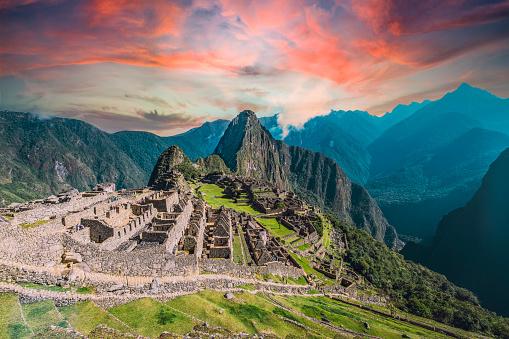 Estudos sugerem que Machu Picchu teria sido erguida por ordem do imperador inca Pachacuti. (Fonte: Getty Images)