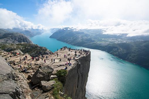 A paisagem da Pedra de Púlpito é magnífica. (Fonte: GettyImages/ Reprodução)