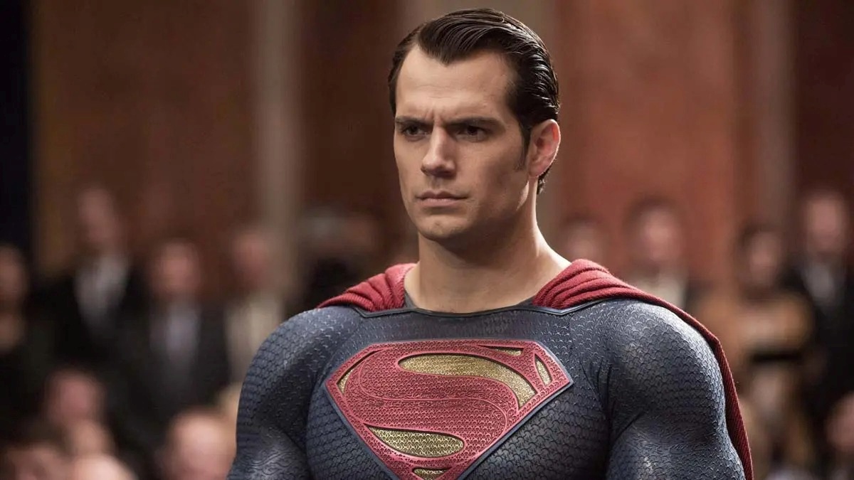 Henry Cavill finalmente faz sua estreia no Universo Cinematográfico Marvel