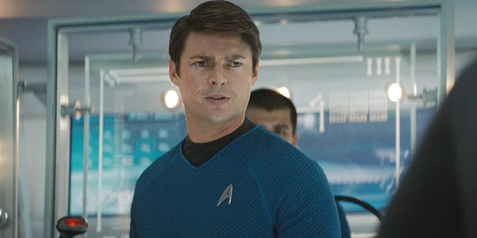 Karl Urban como