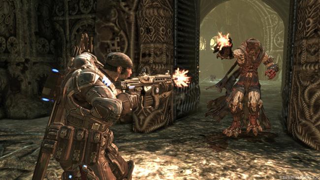 Confrontos ganham escala ainda maiores em Gears of War 2. (Fonte: PC Mag/Reprodução)