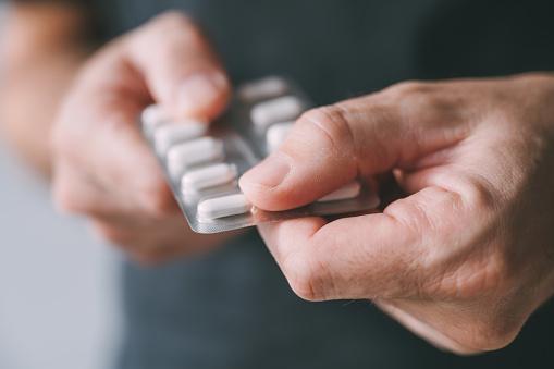 A rapamicina pode retardar o envelhecimento ao melhorar a longevidade celular e potencialmente prolongar a fertilidade. (Fonte: Getty Images/Reprodução)