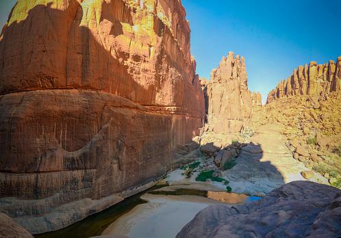 As guas do Guelta d'Archei tm origem em fontes subterrneas. (Fonte: Getty Images/Reproduo)