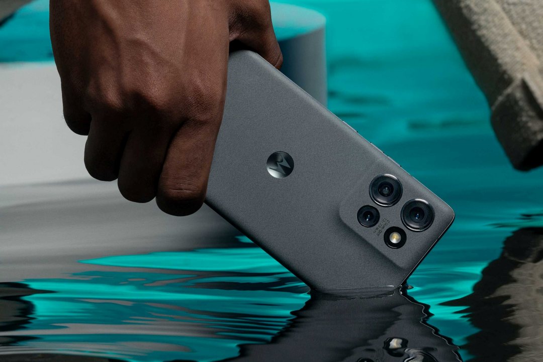 Motorola Edge 50 é lançado e chega com o título de celular mais 'mais fino do mundo'