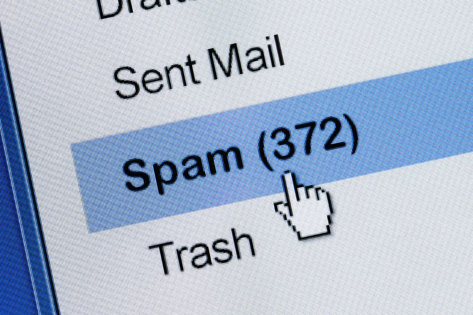 O que é spam e quais os riscos desse tipo de mensagem?